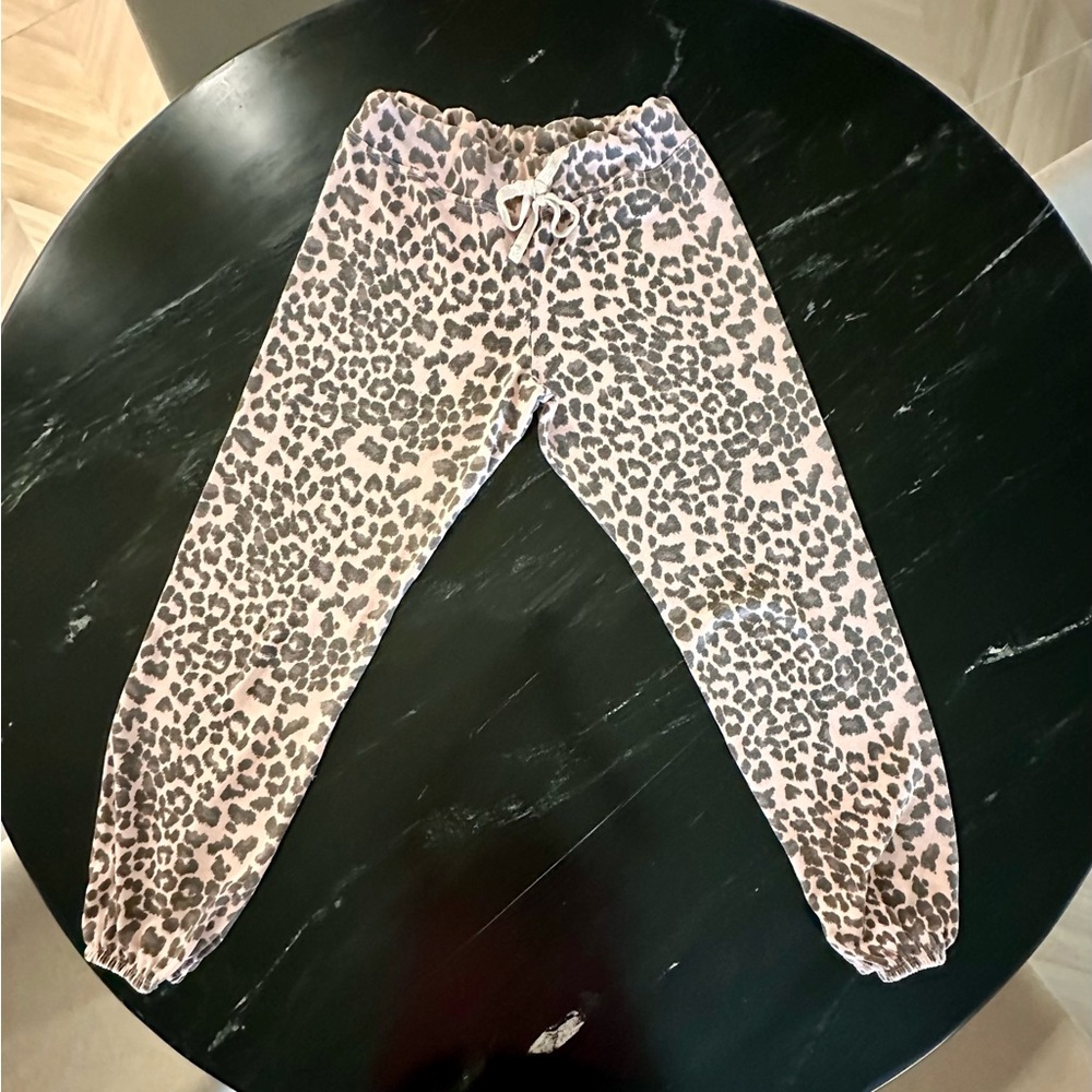 Sundry sweatpants pink with grey camo loose fit.